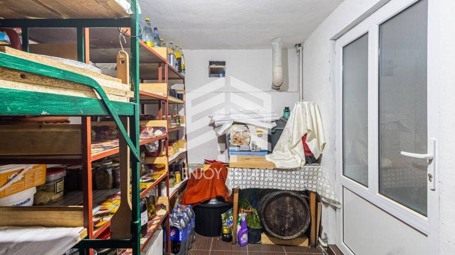 Casă individuală, vedere către Bucegi, la 300 m de Centru, Gară sau Cantacuzino - Poză 27