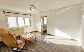 Apartament 2 camere, cu balcon, etaj 1, Cetate - Poză 1