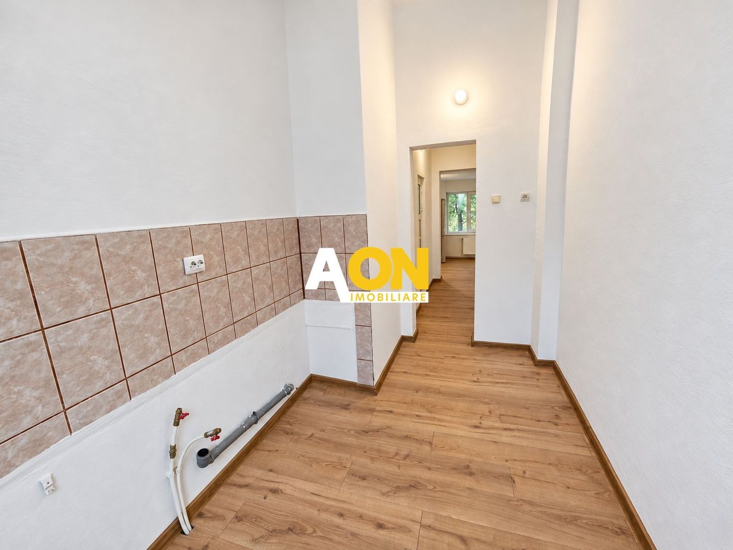 Casa tip duplex, 3 camere, cu posibilitate de mansardare, Centru - Poză 15