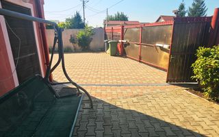 🏡 Casă spațioasă cu 9 camere în Strejnicu – pentru locuință, birouri - Poză 6
