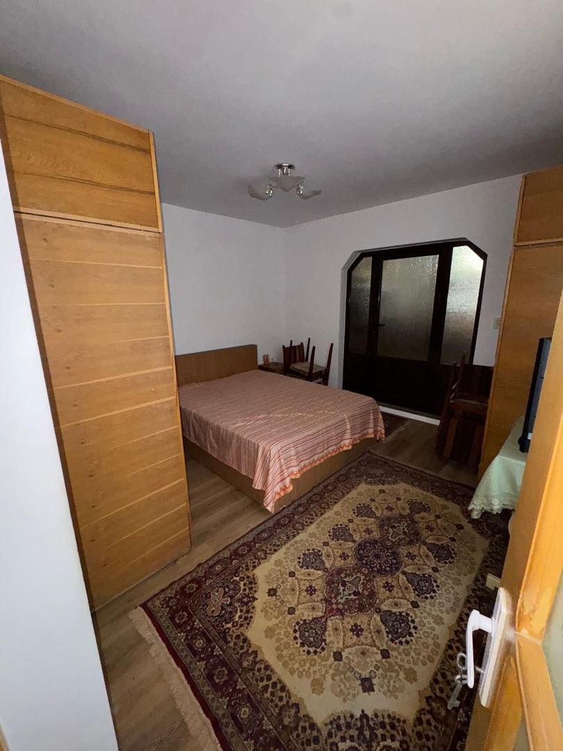 vand casa zona Biserica Noua , P+ET 1 - Poză 9