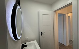 Apartament 3 camere 64 mp utili 2 bai etaj 1 complet renovat Strand - Poză 10