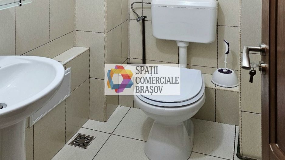 Apartament cu patru camere, zona Tractorul 81 mp - Poză 5