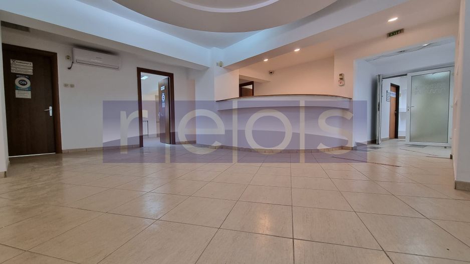 VANZARE SPATIU COMERCIAL | 30 CAMERE | ZONA UNIRII - Poză 1