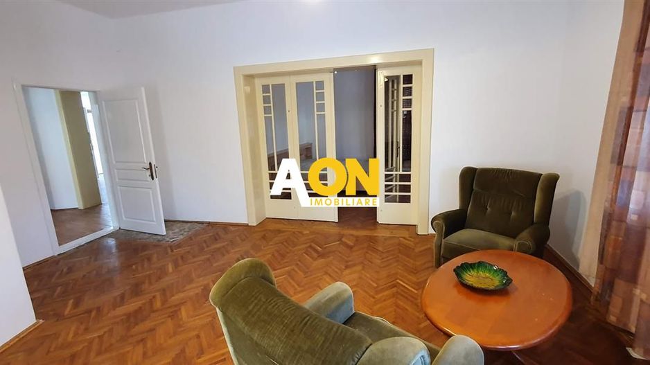 Casa situata ultracentral langa Poarta I a Cetatii Alba Carolina - Poză 5