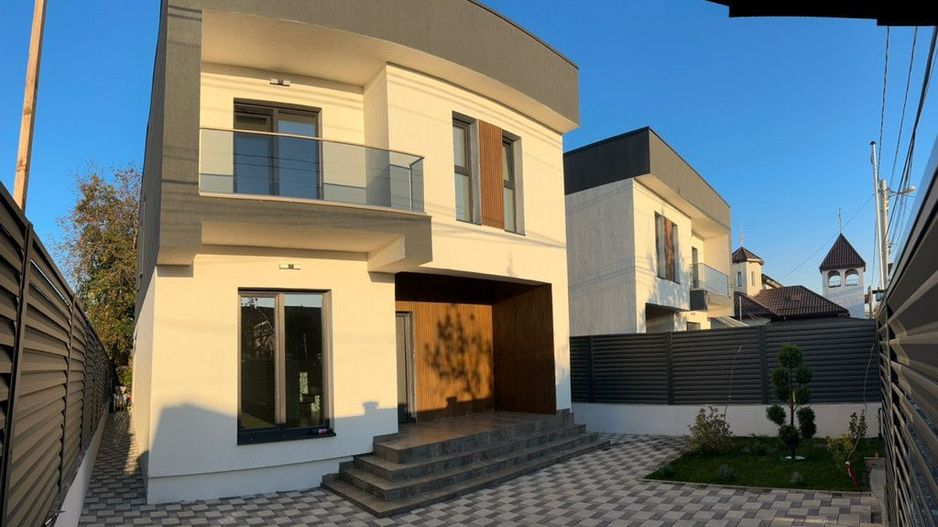 Vile moderne P+1 strada Jiului în oraș Voluntari - Poză 1