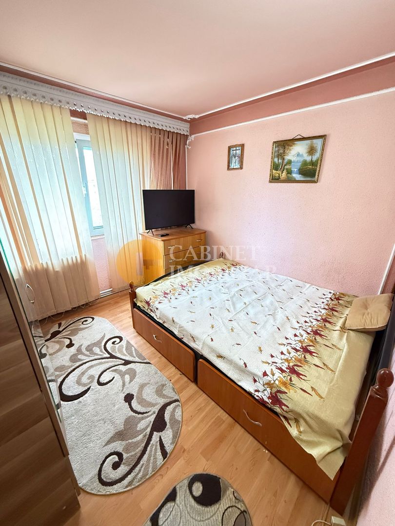 3 Camere Semidecomndat- Mobilat si Utilat- zona Alexandru Cel Bun - Poză 2