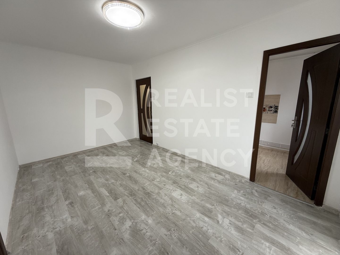 Apartament cu 3 camere,renovat, Alexandru cel Bun, Iași - Poză 2