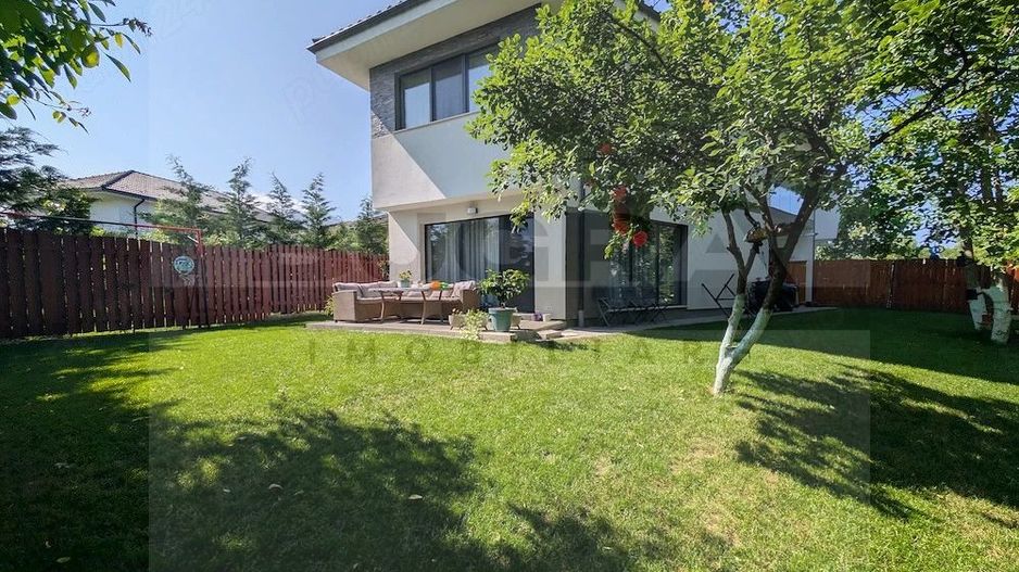Duplex la cheie, 4 camere,137 mp+258 mp teren, parcare, zona Macesului - Poză 1