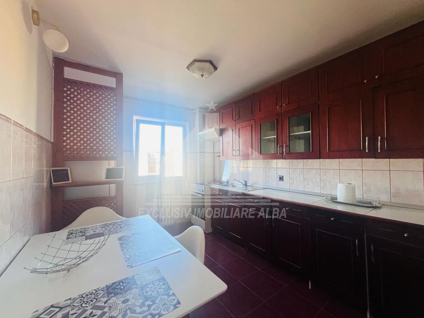 Apartament cu 2 camere, etaj 3, Cetate - Bld. Transilvaniei - Poză 3
