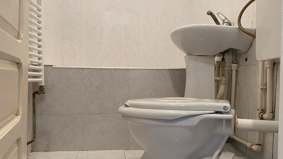 Super pret! Vanzare garsoniera nemobilata in Targoviste - Poză 4