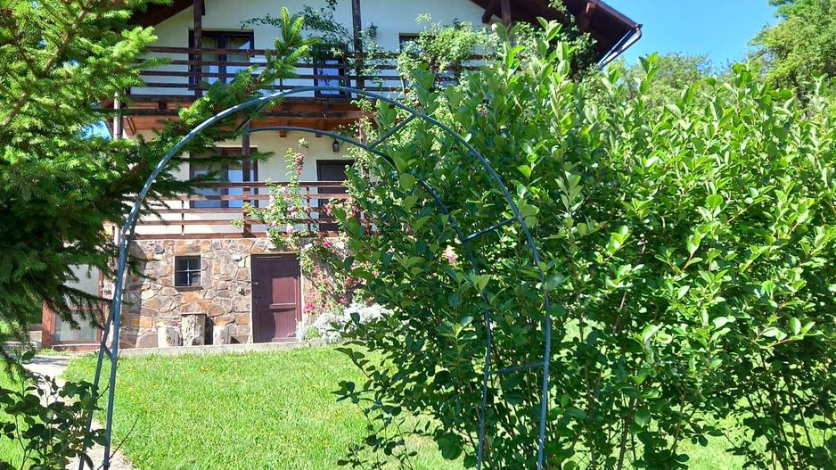 Bran, casa de vacanta + teren , Zona Club Vila Bran - Poză 1