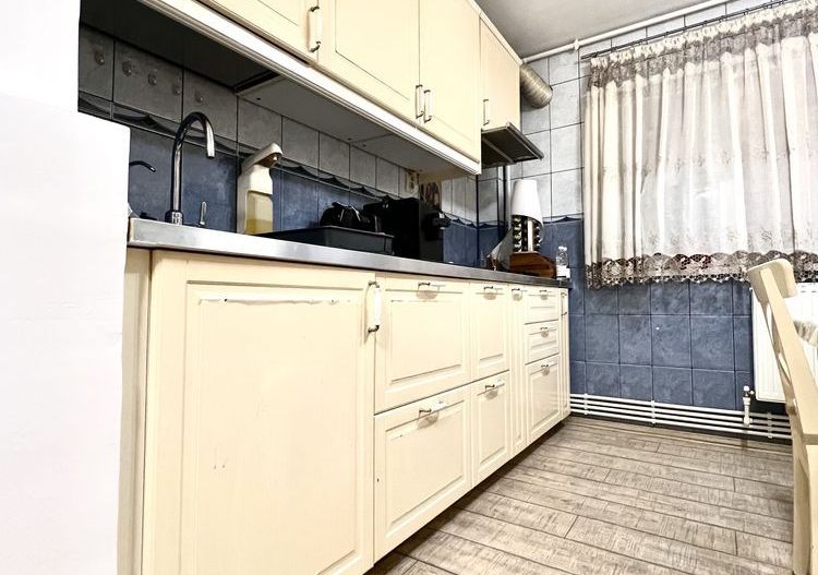 De vanzare apartament 2 camere, Margeanului - Poză 2