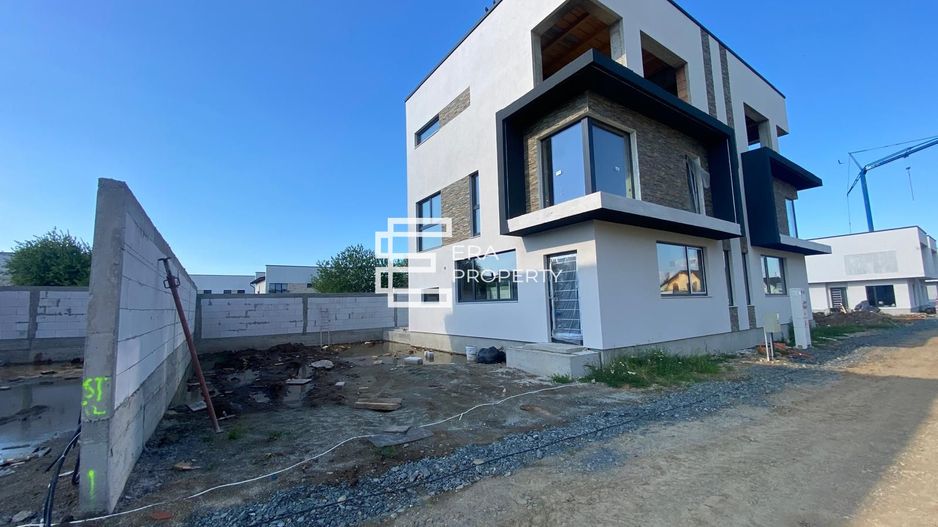Casă modernă | 4 camere | 3 băi | Terasă 18,75 mp | Selimbar – Str. Triajului - Poză 1