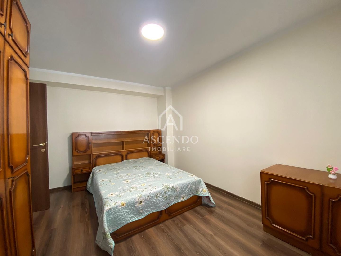 Apartament 4 camere | Etaj 1 | Bulevard principal | Alexandria - Poză 21