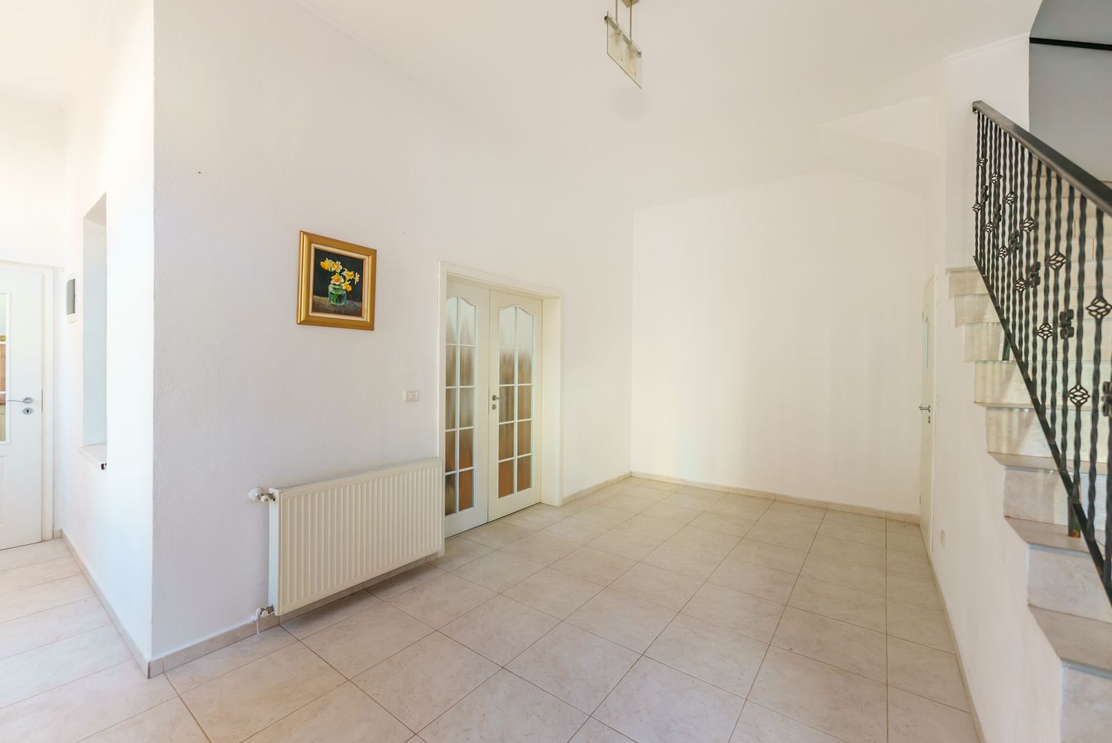 Apartament spațios, cu potențial multiplu, central - Poză 8