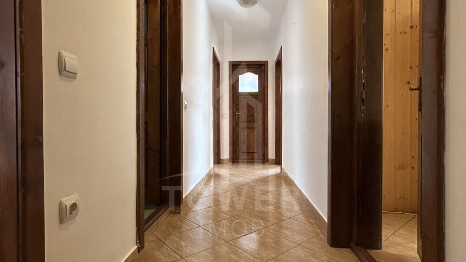 Apartament cu 3 camere, 2 băi și loc de parcare în curte – Turnișor - Poză 11