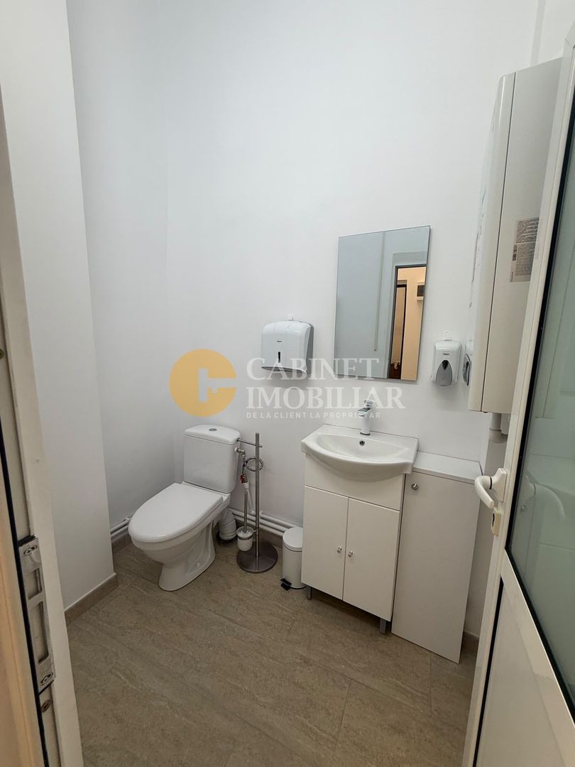 Spatiu Comercial Vitrat- 60mp - Front Stradal - Podu Ros - Poză 8