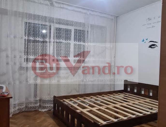 De vanzare apartament cu 2 camere, central, Bloc BR, et. 2, 76.000 euro - Poză 3