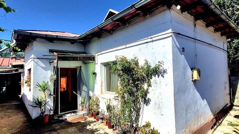 Casa+garaj+anexa și teren intravilan 225 mp Campina - Poză 1