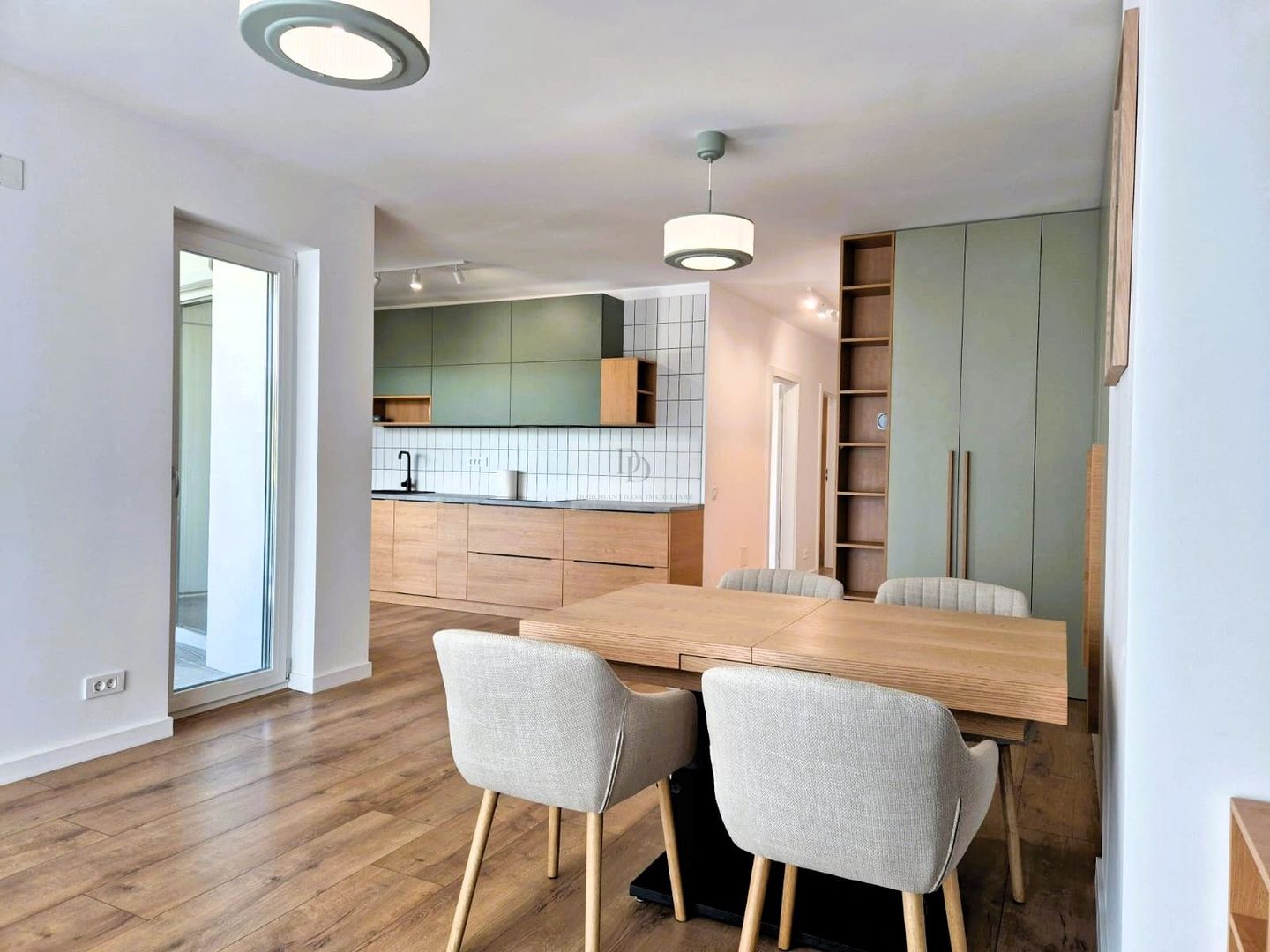 Vanzare 3 camere- 78 mp + 2 balcoane– parcare- Cartier Iris - Poză 1