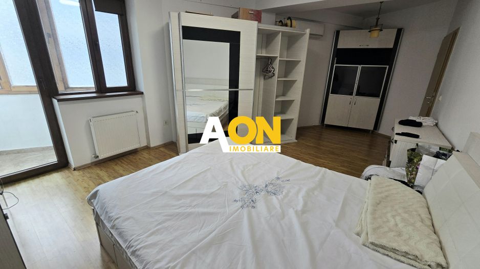 Apartament 2 Camere Cetate Decomandat Bloc Nou, Etaj 3 cu Lift - Poză 1