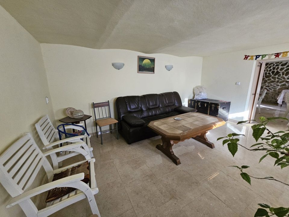 Casa mare, solida, Timisoara, D+P, 5 camere, 2 bai, Zona Lipovei - Poză 7