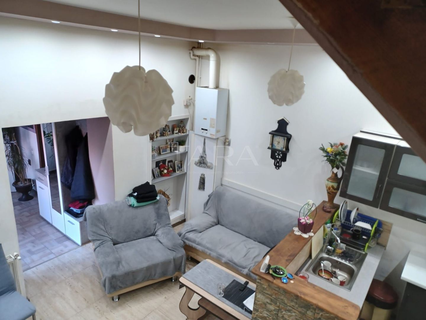 Casa insiruita de vanzare cu 4 camere in zona Centrala - Poză 3