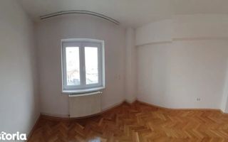 Apartament cu 4 camere de vânzare în Central, Targu Mures - Poză 4