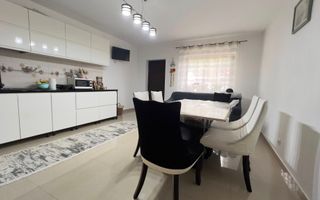 Casa de vanzare in Lupesti, la 10 km de Onesti - Poză 4