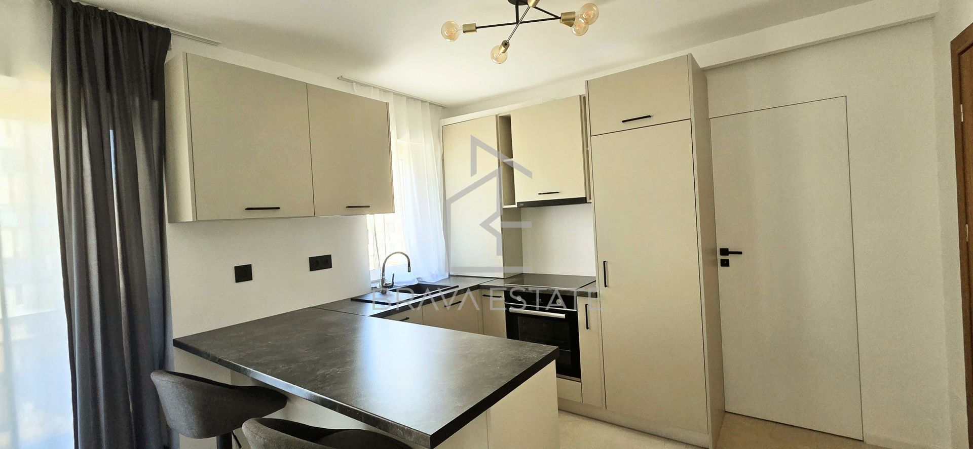 Apartament tip studio, 42mp, balcon, parcare, zona FSEGA - Poză 6