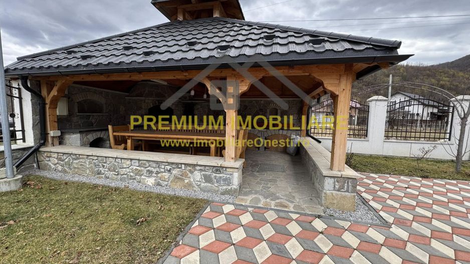 Vila la 13 km de Onesti - Poză 8