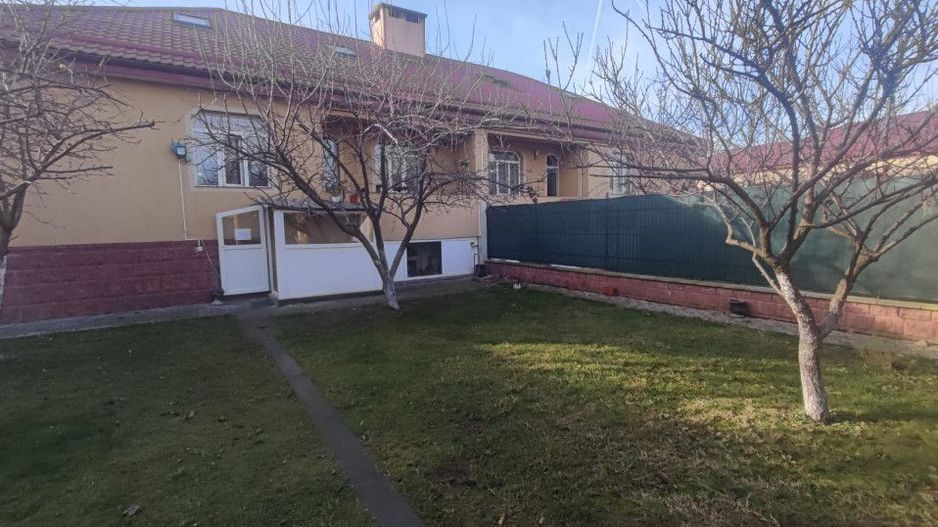 Casa tip duplex cu mult spatiu interior, 8 camere, zona Gai - Poză 8