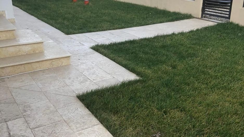 Direct proprietar,  TVA INCLUS! Vila cu placa de beton construita - Poză 2