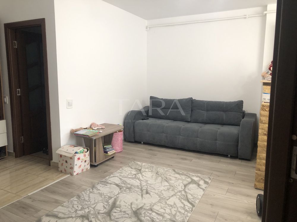 Vand apartament 2 camere zona Urusagului - Poză 5
