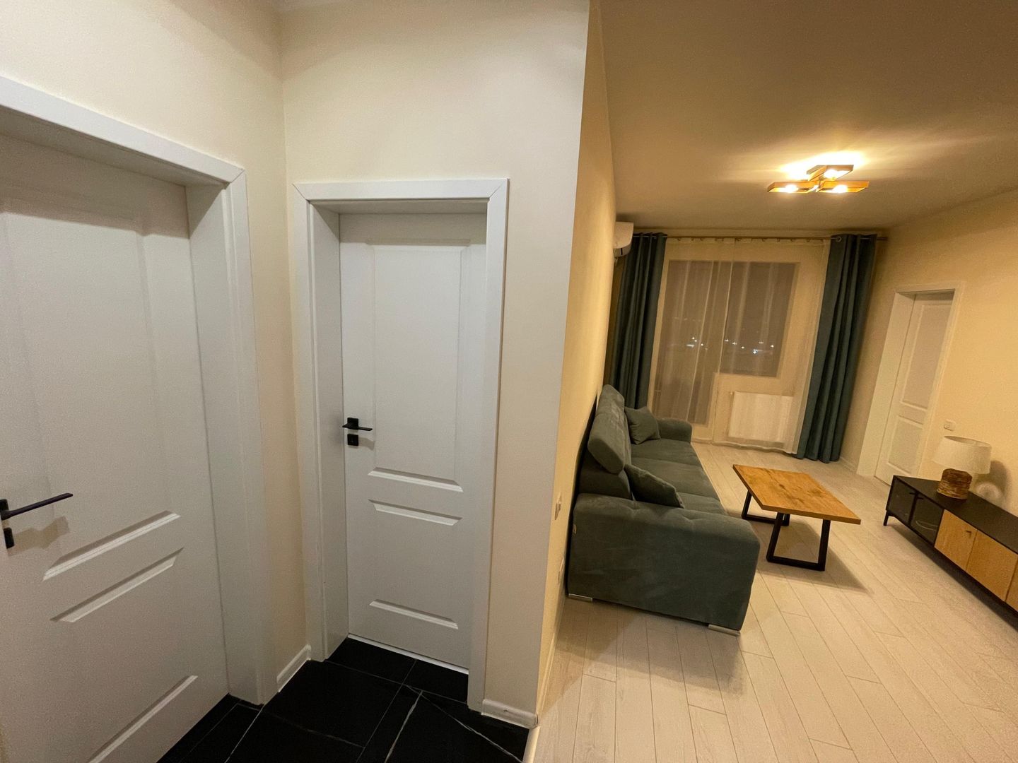 De Închiriat Apartament 2 Camere, Centrală, Parcare, Confort Urban - Poză 5