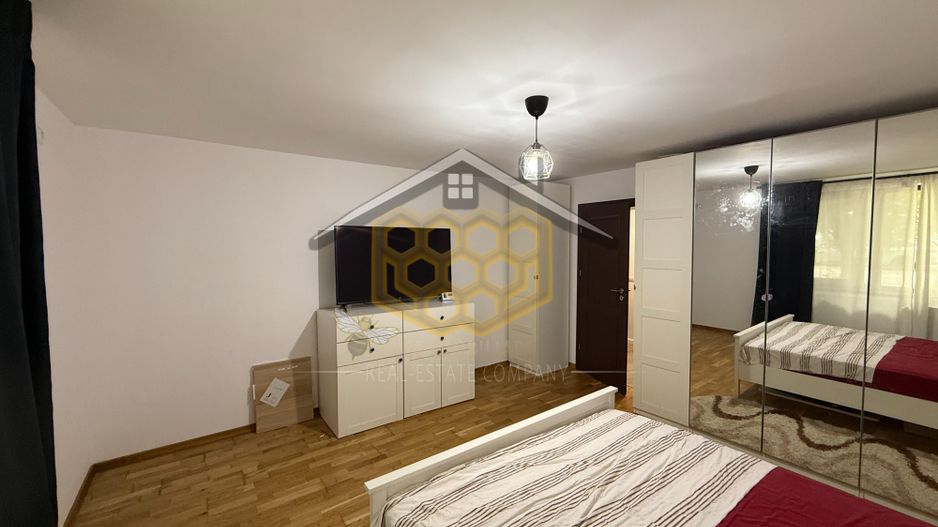 Apartament cu 3 camer, semidecomandat, in cartierul Rovine - Poză 5