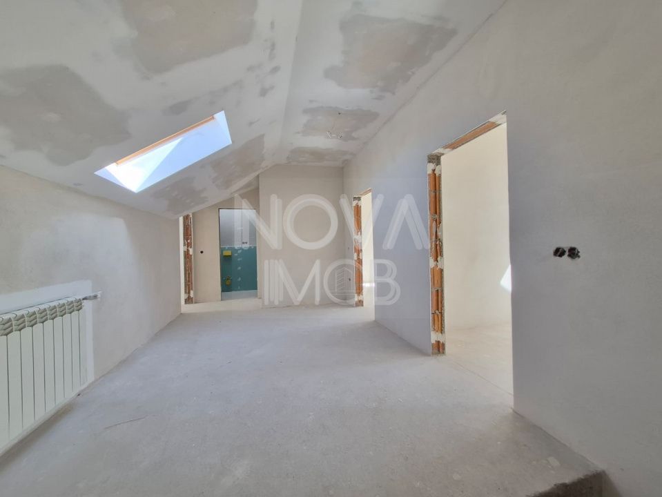 Casa generoasa cu 5 camere, 2 bai, dressing si parcare – Sura Mica - Poză 9