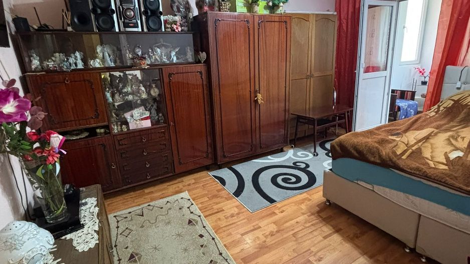 Apartament cu 3 camere de vanzare în Cugir - Poză 3