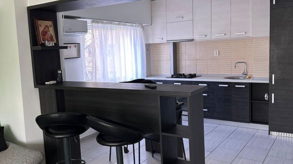 AP. 3 CAMERE 1 DECEMBRIE 1918, BUCATARIE OPEN-SPACE, METROU 1 MINUT - Poză 1