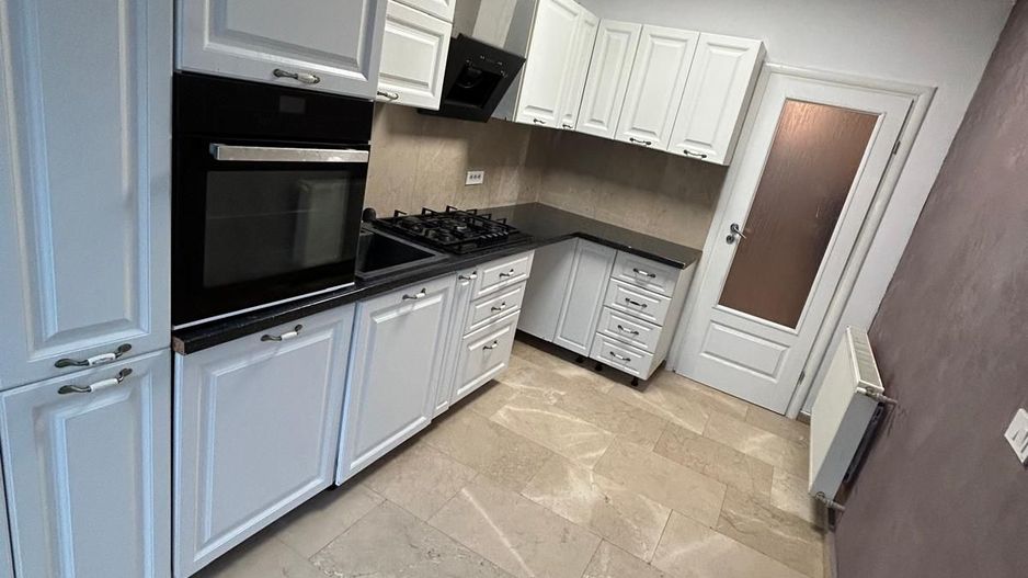 Apartament 2 camere si curte Damaroaia - Poză 3