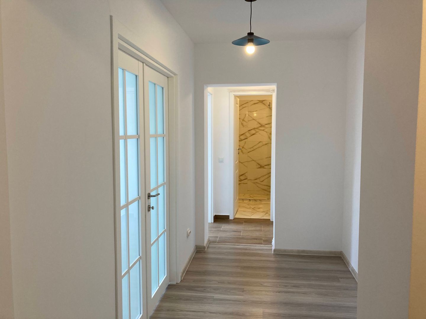 Se vinde apartament 2 camere zona Piata Muncii, Parcul Gh. Petrascu - Poză 1