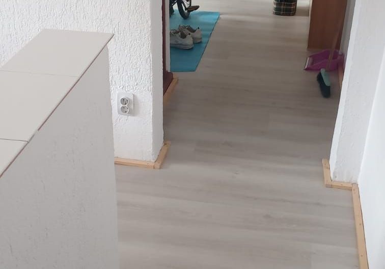 ageuropa.ro vinde ap 3 cam 49mp cu BALCON la etajul 3 în Micro 15. - Poză 5