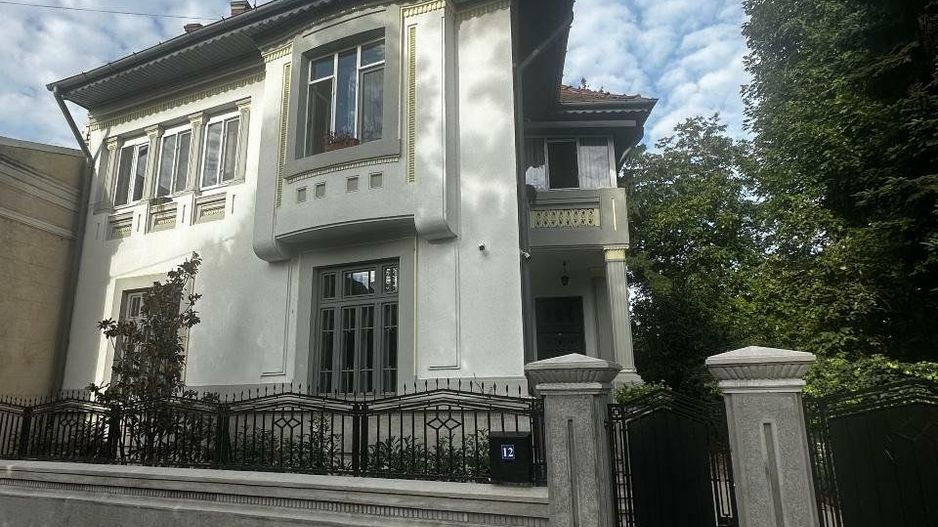 Apartament in vila  - renovat lux , 4 camere - Poză 16