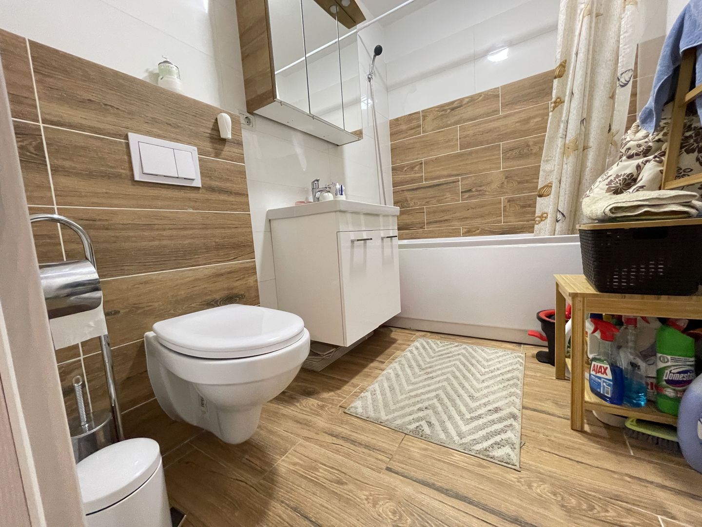 Apartament mobilat si utilat complet - Poză 11