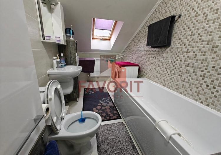 Mobilat si utilat. Loc de parcare. Zona excelenta - Poză 11