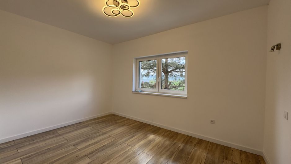 Apartament 3 camere cu balcon orientare SUD, finisat la cheie - Poză 3