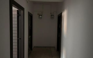 Garsoniera 41 mp, balcon bucatarie separata , intabulata zona Brana - Poză 16