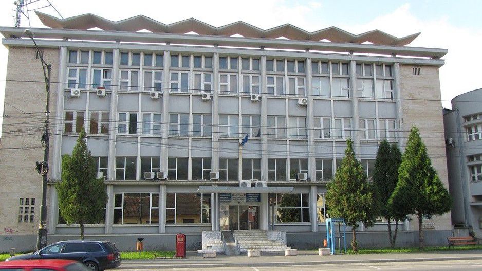 Cladire comerciala Reșița - Poză 1