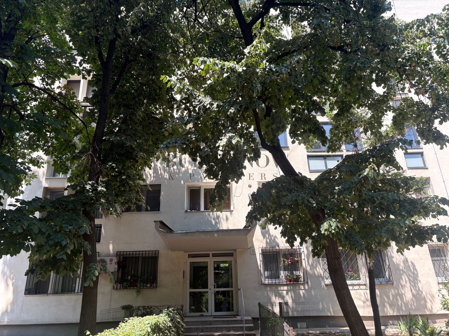 Apartament cu 3 camere - Metrou Costin Georgian - bd. 1 Decembrie 1918 - Poză 14